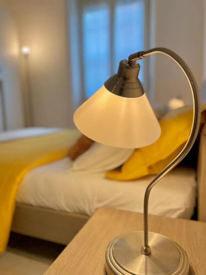 Homiesam - Yellow Dream & City Life Apartment Milan 0*,  Italy