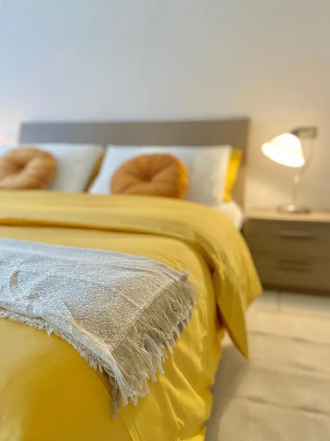 Homiesam - Yellow Dream & City Life Apartment Milan